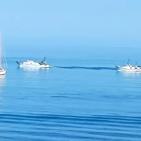 Borgo Dello Stazzone 酒店 夏卡