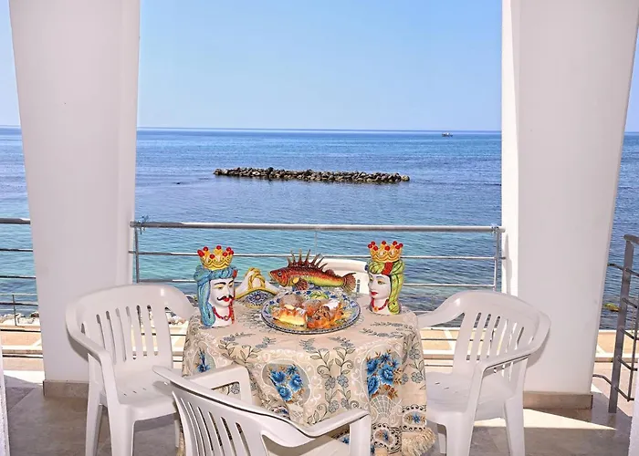 Borgo Dello Stazzone Hotel *